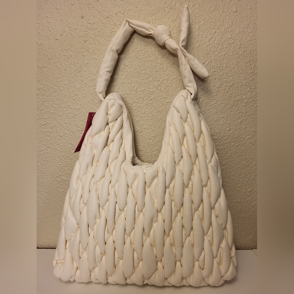 NWT Betsey Johnson White Puffer Hobo Bag - Picture 2 of 14